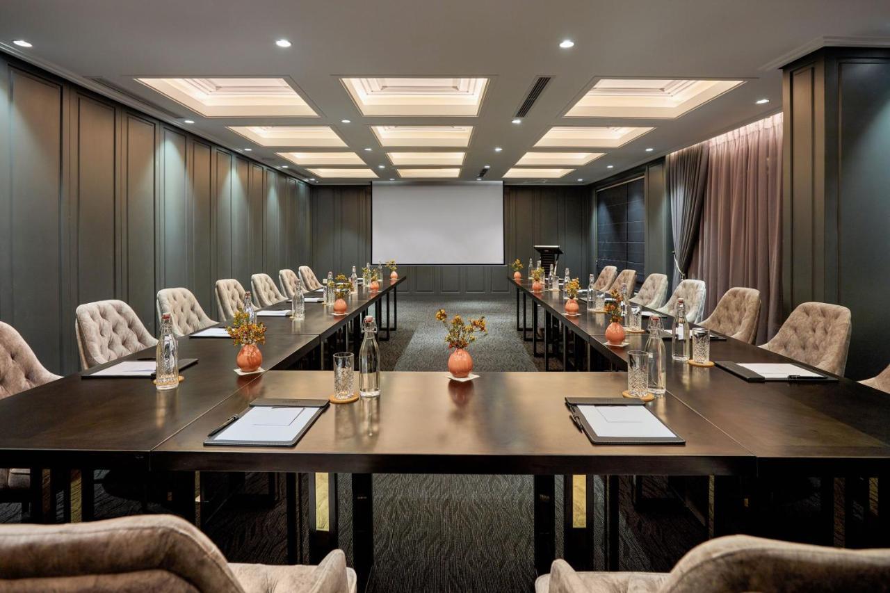 Peridot Grand Luxury Boutique Hotel Hanoi Luaran gambar Meeting room at the hotel